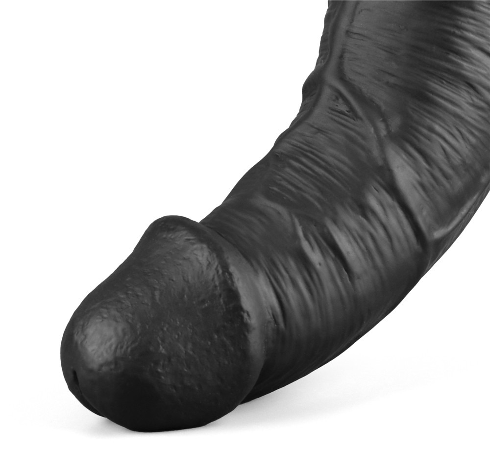 Detaliu macro al varfului anatomic si texturii de vene ale vibratorului Real Softee 10.5 inch negru