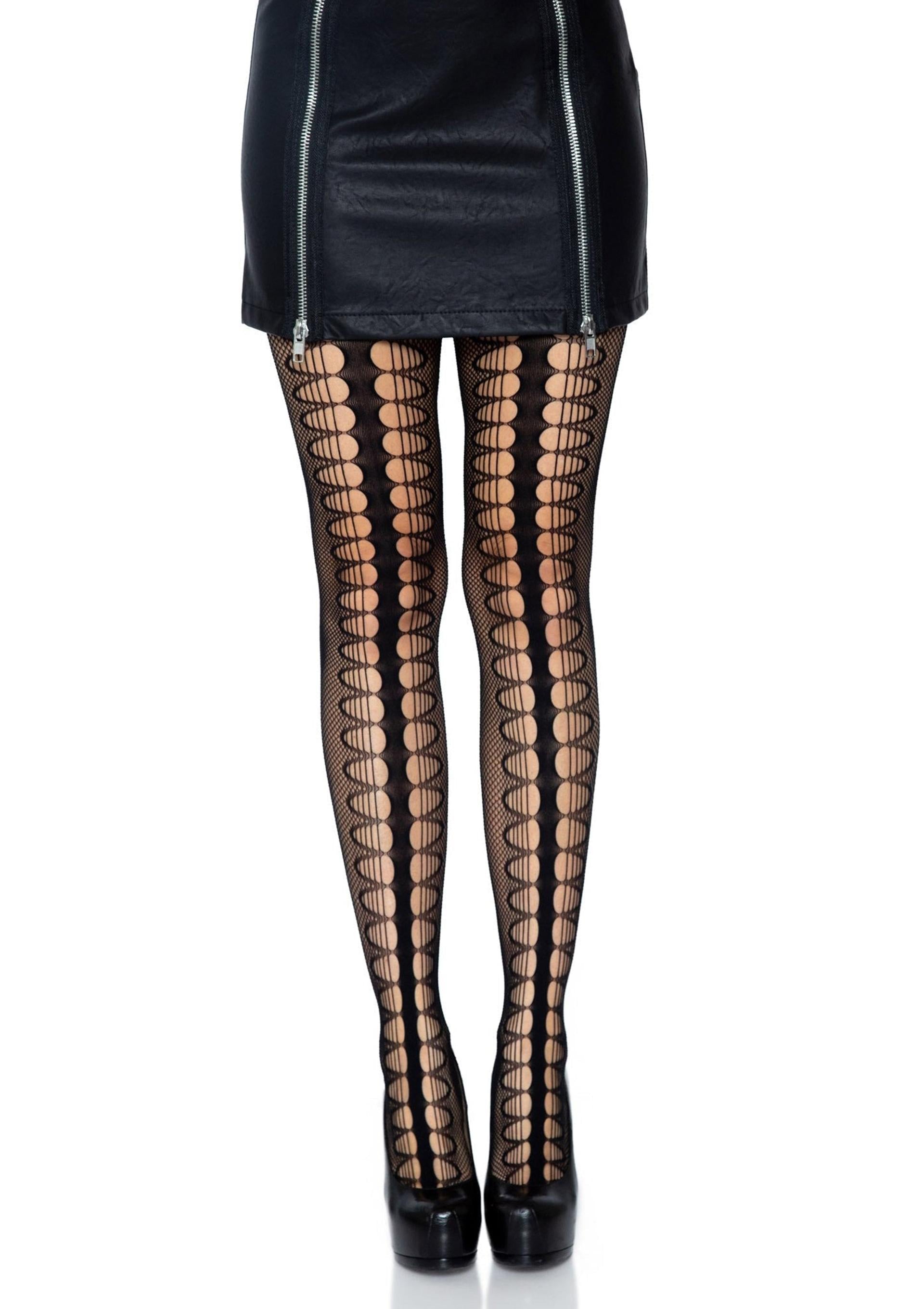 Dres Leg Avenue purtat cu fusta neagra, vedere din spate