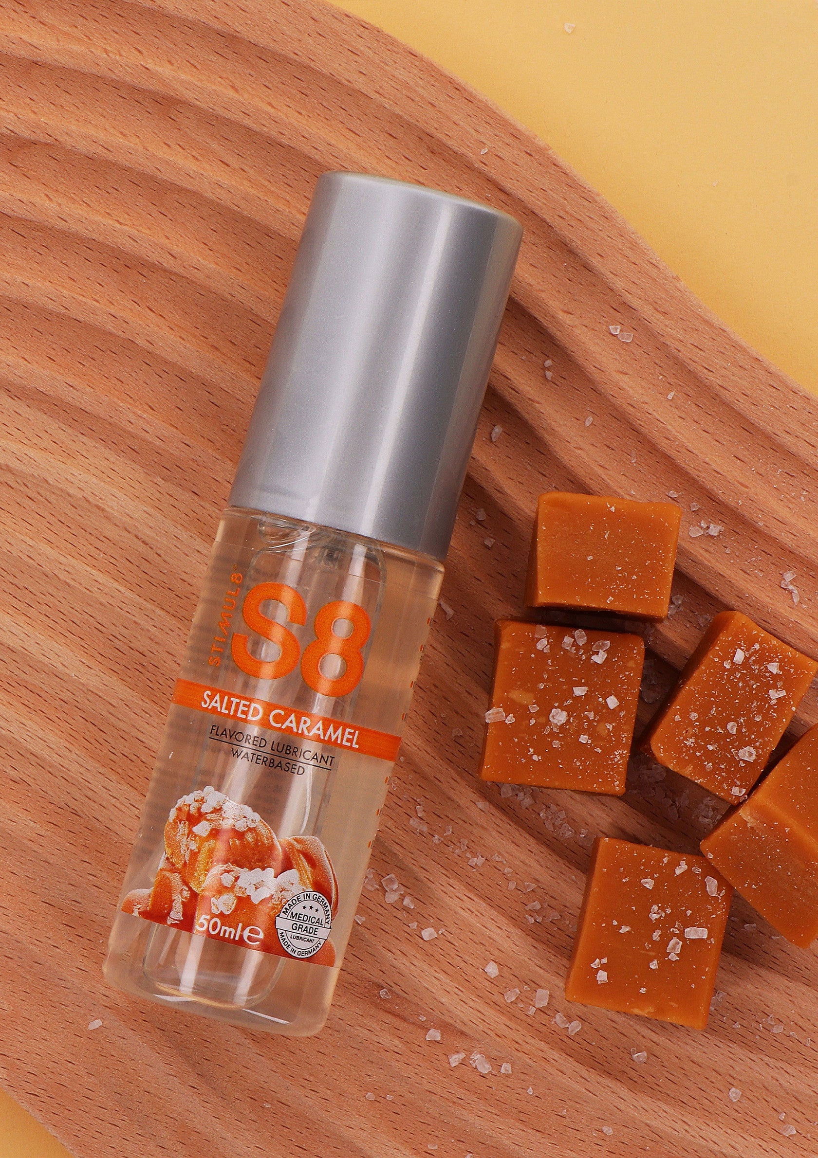 Lubrifiant S8 Caramel Sarat, eticheta cu certificare Made in Germany