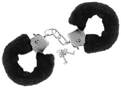 Catuse din plus Sweet Caress negre, detaliu mecanism de prindere si lant