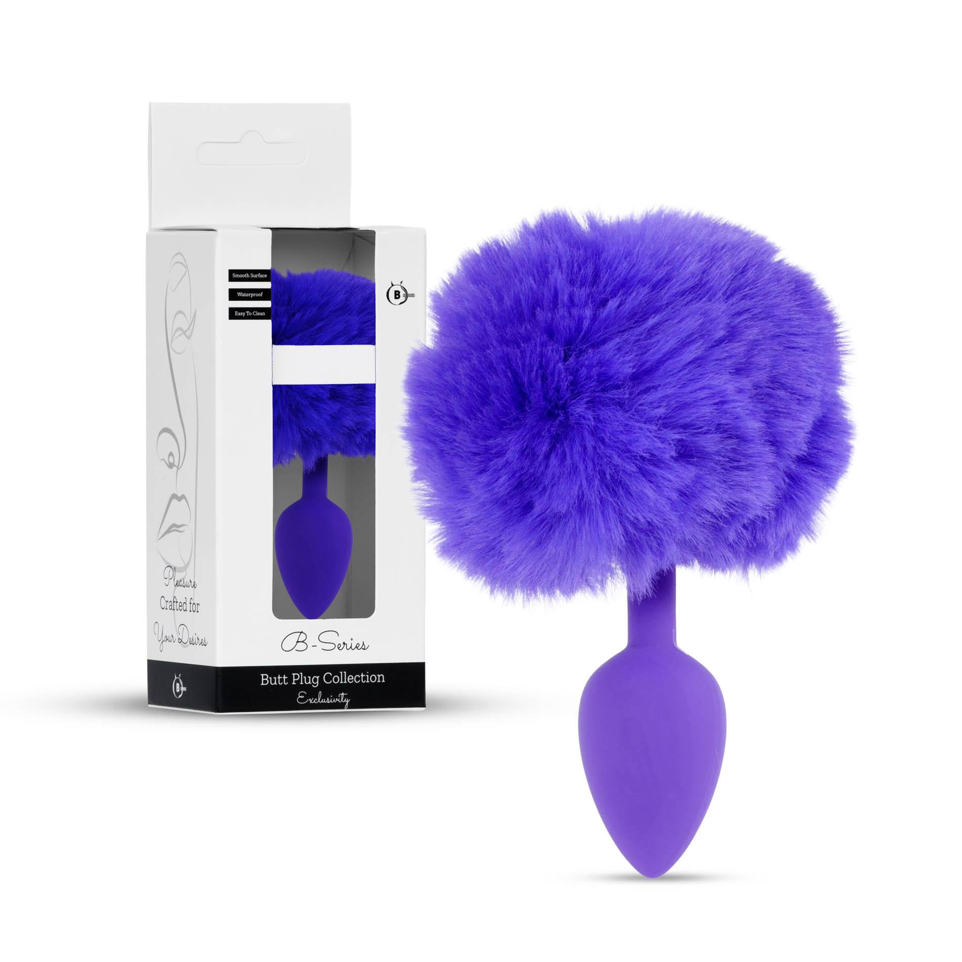 Cutia B-Series alaturi de plugul violet scos din ambalaj