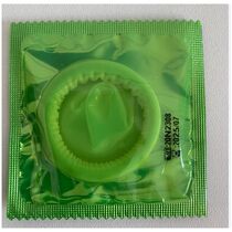 12 Buc. Prezervative Fosforescente Love Light