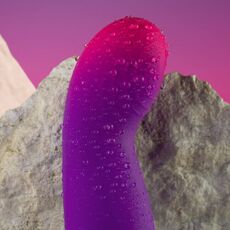 Vibrator Punct G Rocks Off Glo-Girl Vibe, demonstratie rezistenta la apa