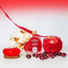 Gel de masaj incalzire cu aroma de mar candy With Passion by Exsens, compozitie editoriala cu mar rosu si afine