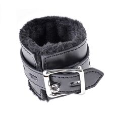 Catuse cu Blana Pipedream "Cumfy Cuffs" - Negru##