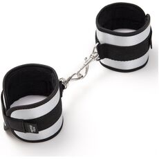 Catuse Fifty Shades of Grey "Totally His"  Argintiu
