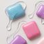 Bucati de guma de mestecat colorate cu picaturi de gel transparent, aroma System JO Candy Shop Bubble Gum