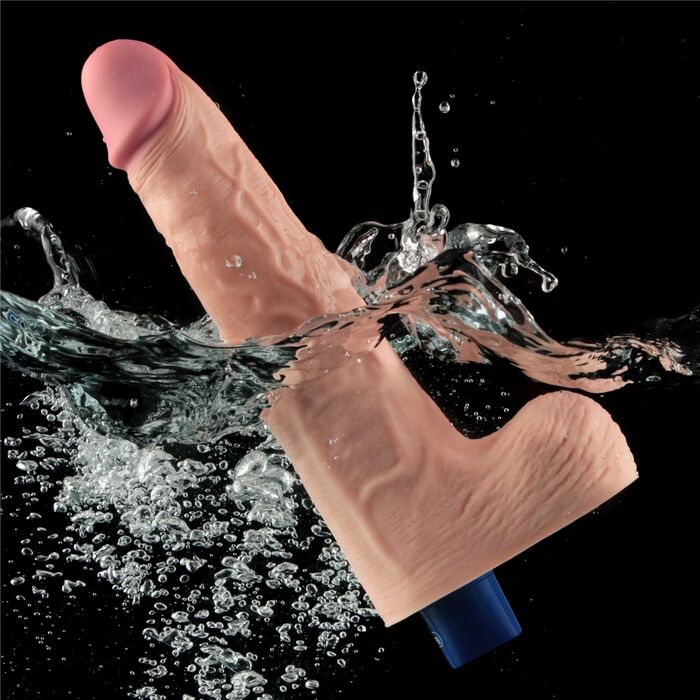 Vibrator Lovetoy Real Softee natural sub jet de apa, demonstrand rezistenta totala la apa