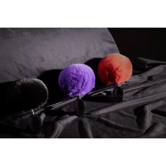 Dop Anal Coada Iepuras cu Butt Plug Metalic Rosu - Ouch! modele