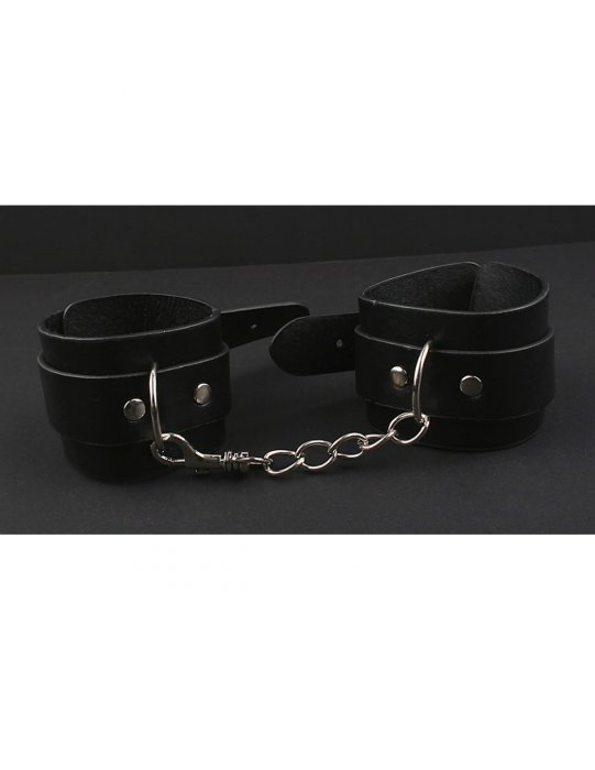 Set Bondage, kit pentru incepatori din piele neagra - detaliu finisaj