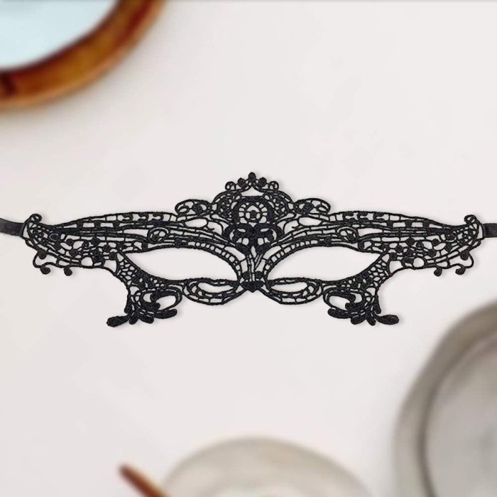 Masca de Ochi Brodata Toyz4Lovers "Royal Design Fetish Art" - Negru## - detaliu finisaj