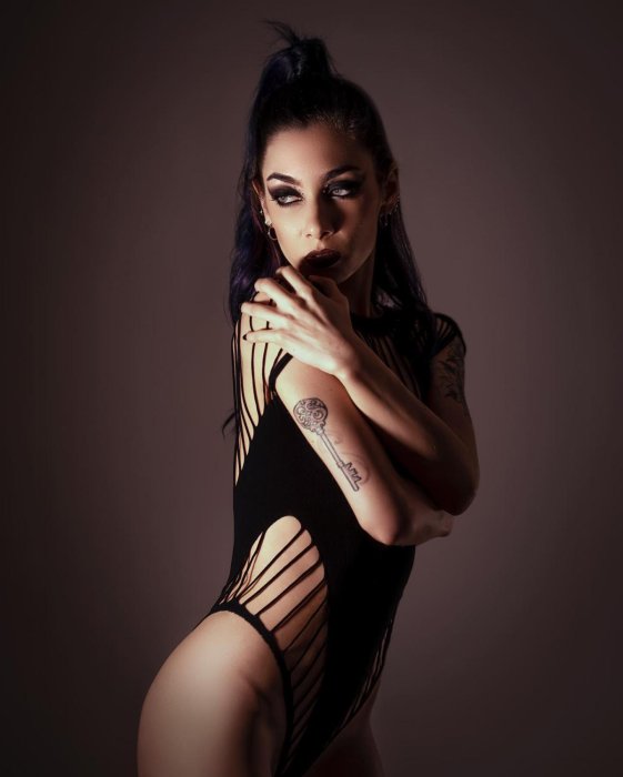Body Leg Avenue, Shredded opaque cut out, S-L# - detaliu finisaj