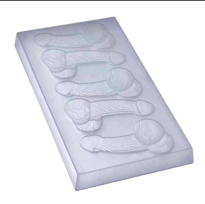 Tava cuburi penis de gheata - dimensiuni complete