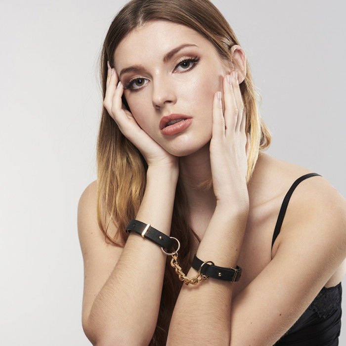 Catuse Bijoux Indiscrets "Maze Thincuffs Black" - Negru - vedere frontala