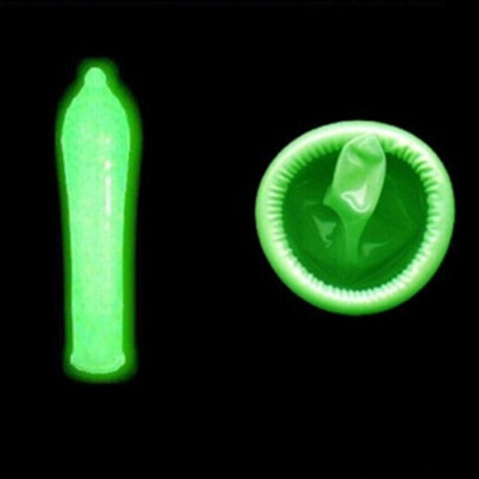 Prezervative Fluorescente Glowing Condoms 3 Bucati - detaliu design