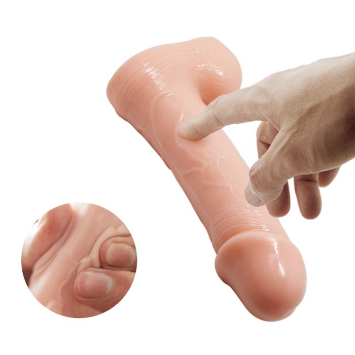 Strapon Femei cu Dildo Natural Realist texturat si detasabil, Baile [ 19,5 cm x 4 cm ] - detaliu finisaj