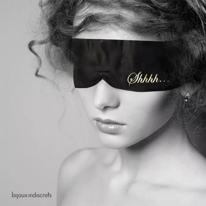 Masca Ochi Bijoux Indiscrets "Shhh Blindfold" - Negru - dimensiuni complete