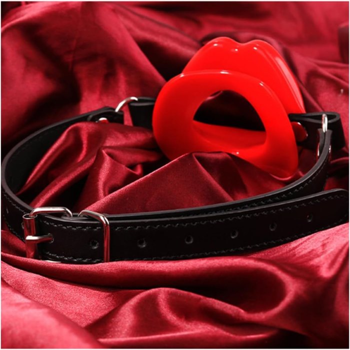 KINK Horse Gag Submissive rosu detaliu catarama reglare siguranta potrivire